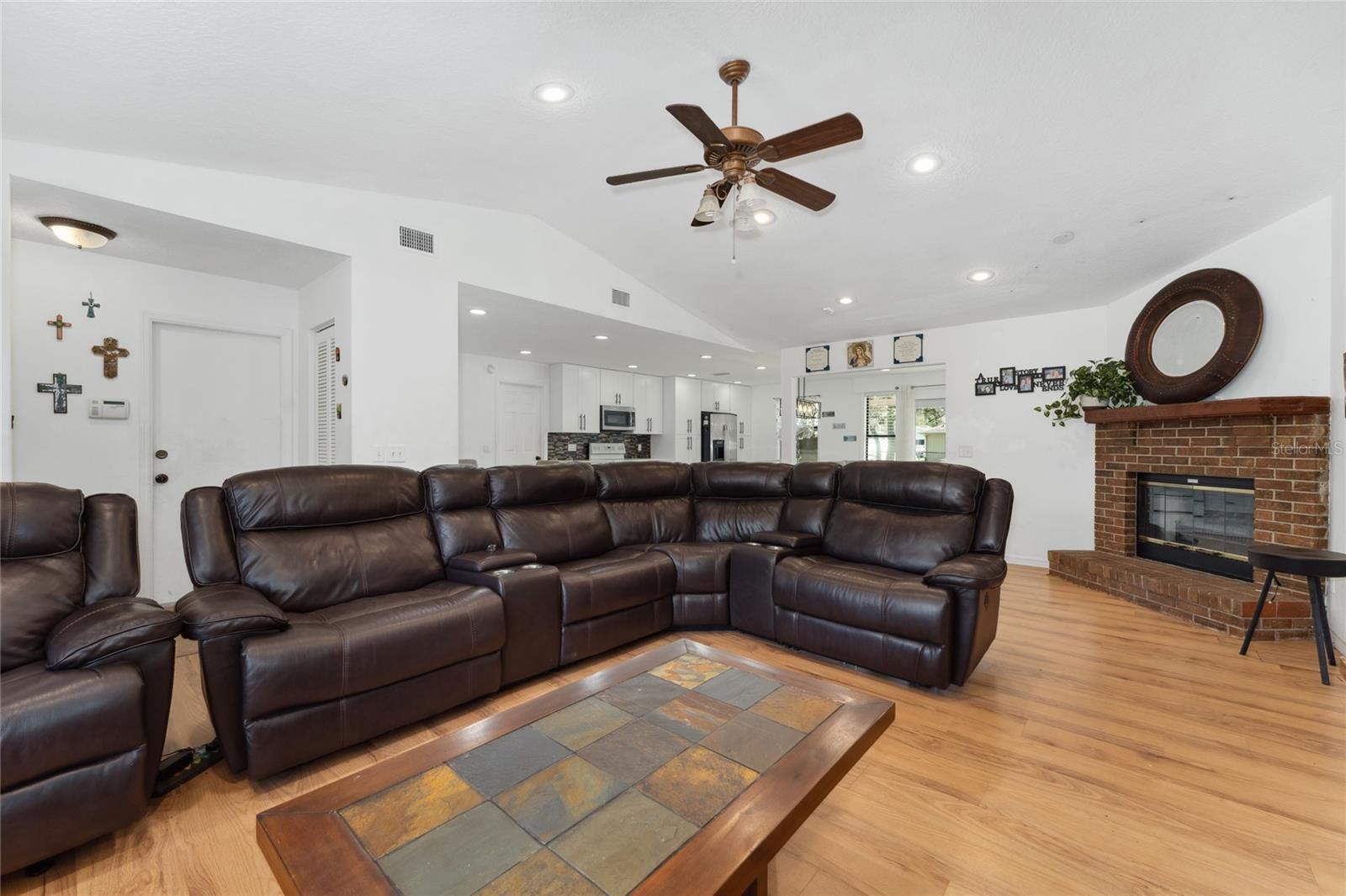 3189 SAINT JAMES AVE, DELTONA, FL, 32738