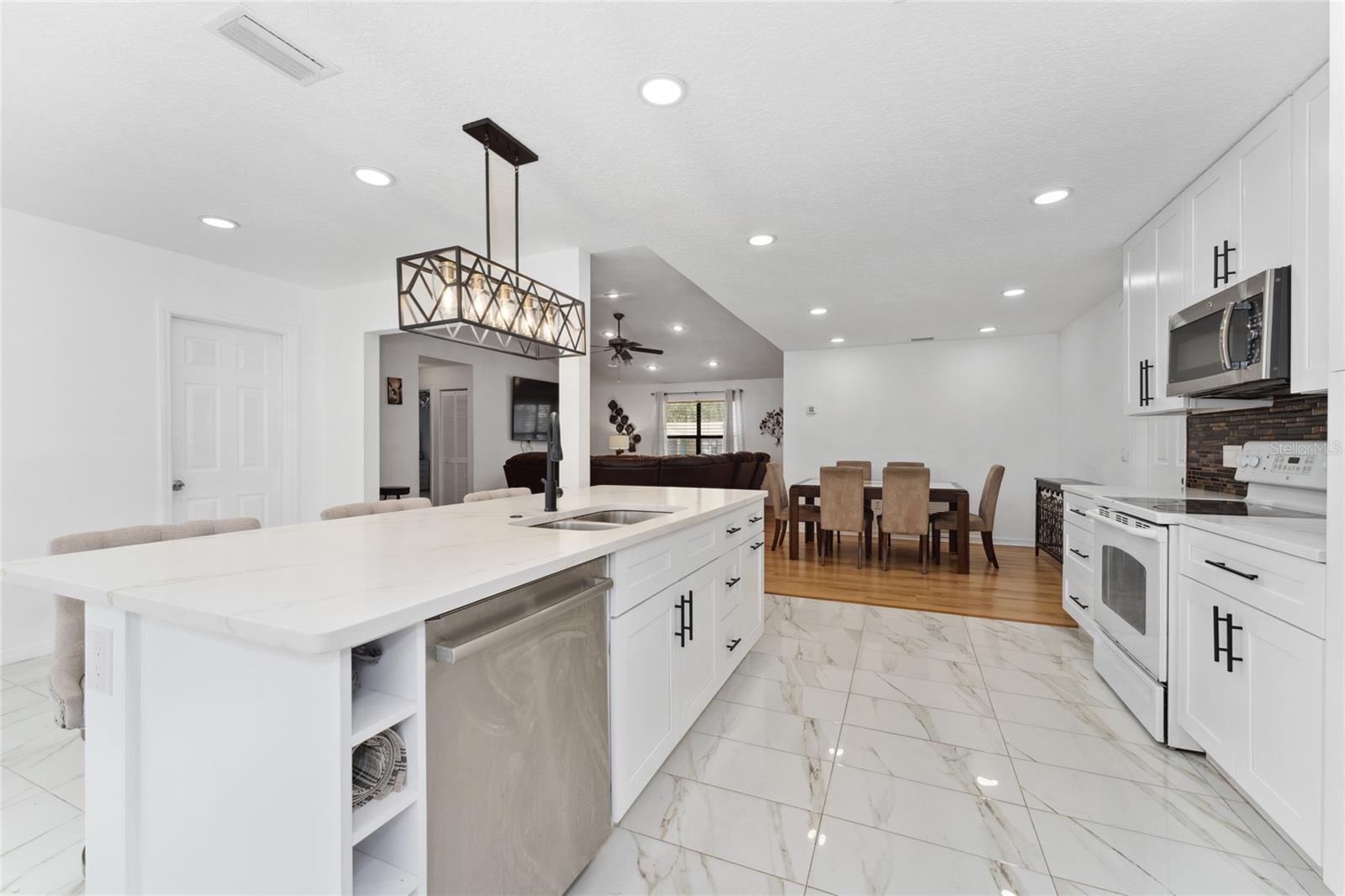 3189 SAINT JAMES AVE, DELTONA, FL, 32738
