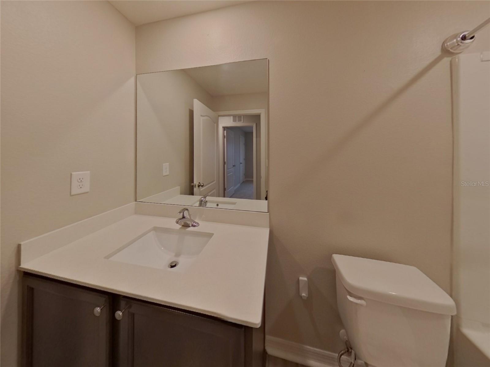 2046 AMBER SWEET CIR, DUNDEE, FL, 33838
