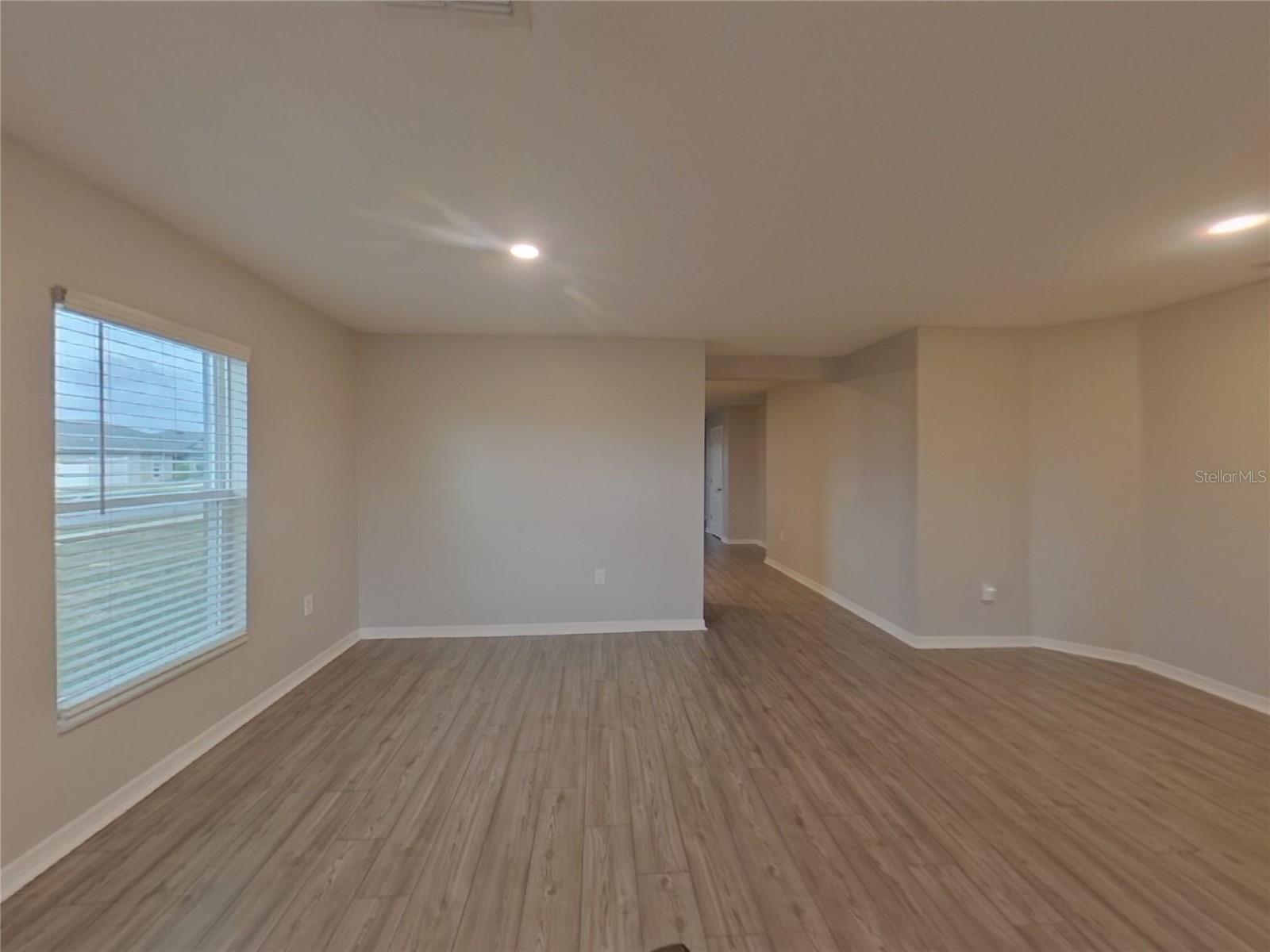2046 AMBER SWEET CIR, DUNDEE, FL, 33838