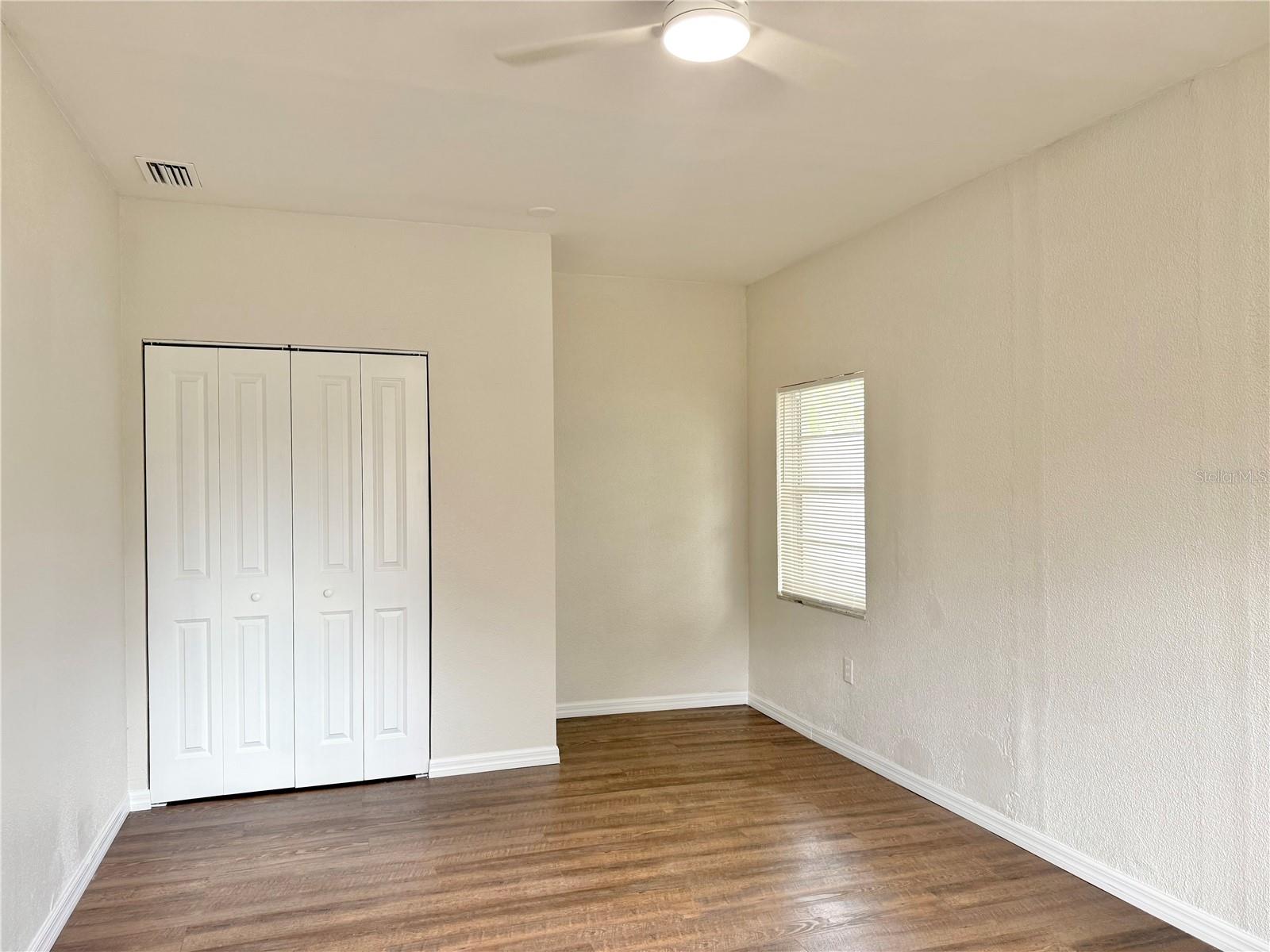 907 LAKEWOOD AVE, TAMPA, FL, 33613