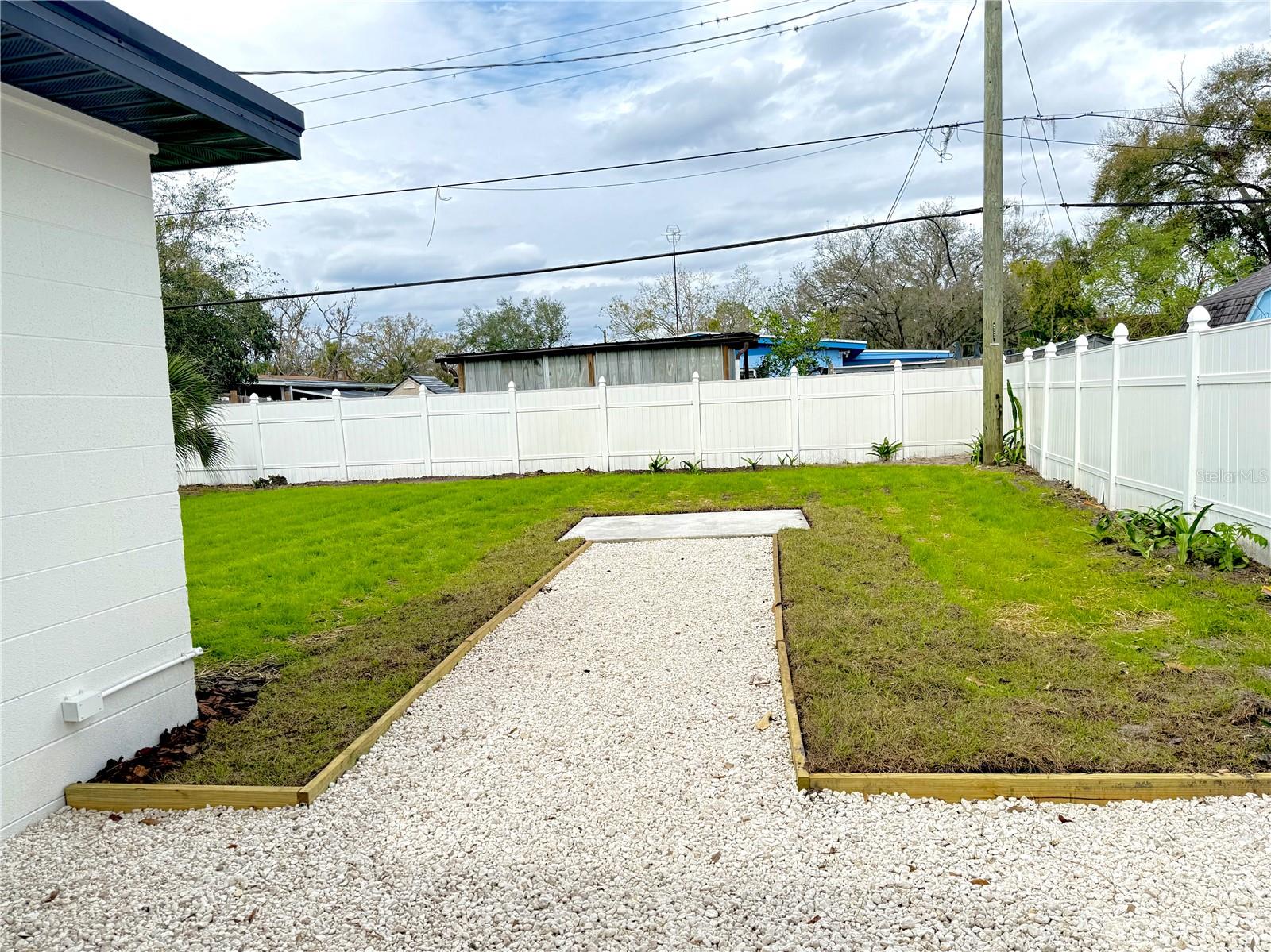 907 LAKEWOOD AVE, TAMPA, FL, 33613