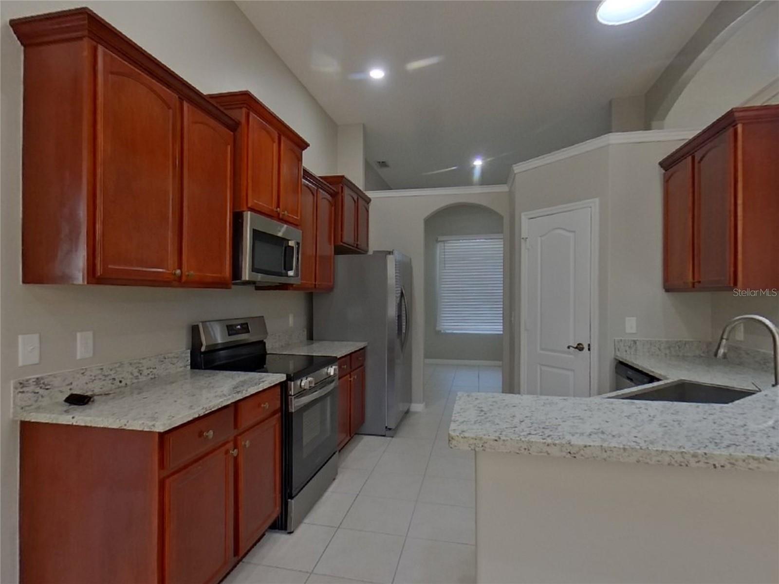 2701 SAVANNAH DR, LEESBURG, FL, 34748