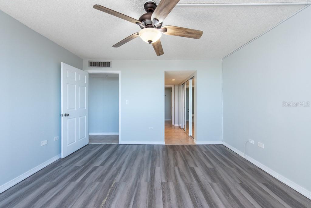 500 TREASURE ISLAND CSWY #402, TREASURE ISLAND, FL, 33706