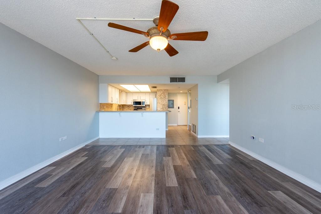 500 TREASURE ISLAND CSWY #402, TREASURE ISLAND, FL, 33706