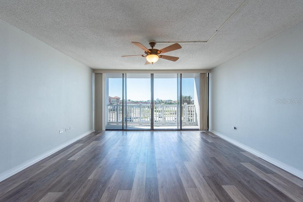 500 TREASURE ISLAND CSWY #402, TREASURE ISLAND, FL, 33706