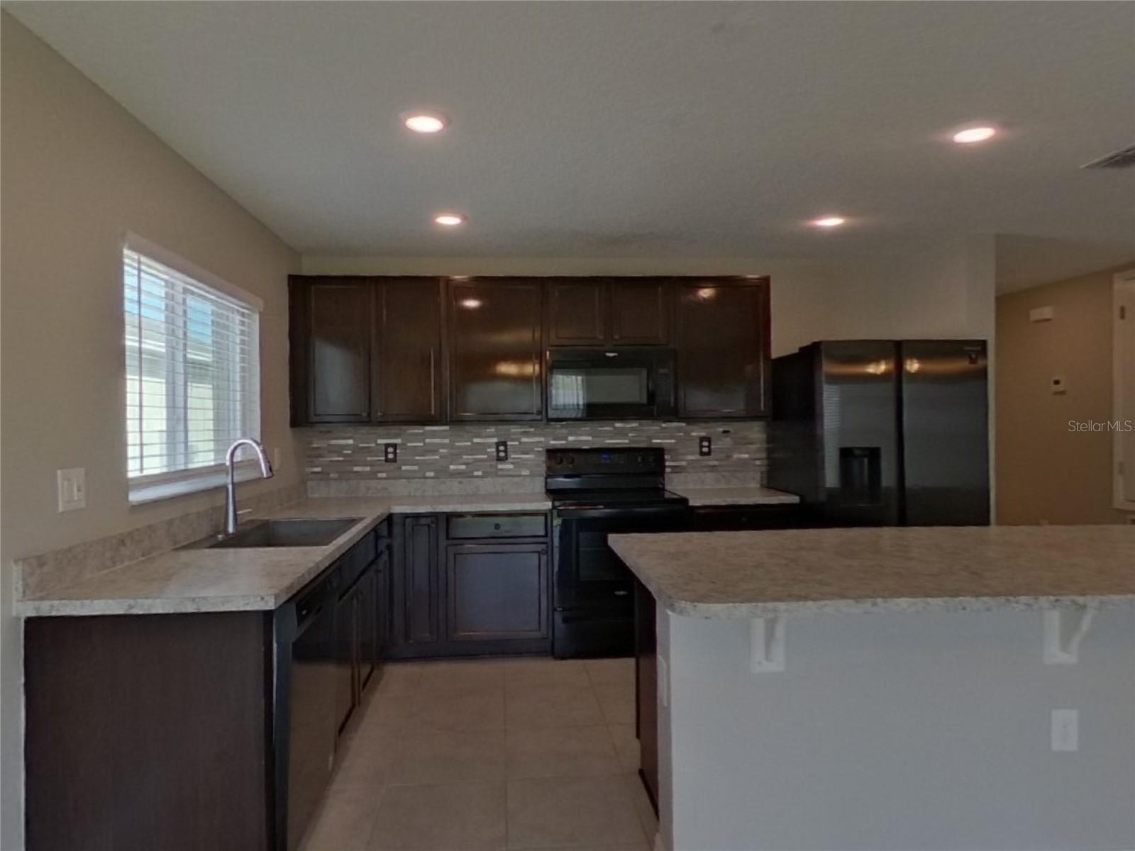 3220 CASA DEL REY AVE, KISSIMMEE, FL, 34746