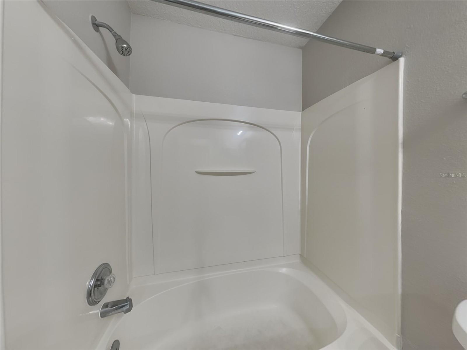 2366 MARTINS RUN, TAVARES, FL, 32778