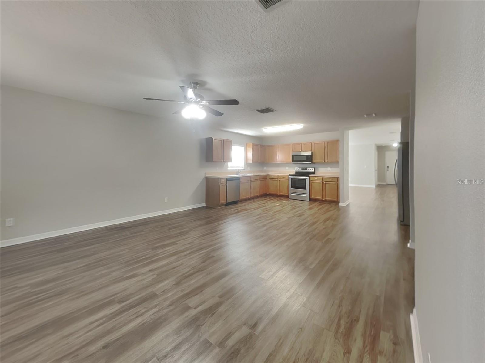 2366 MARTINS RUN, TAVARES, FL, 32778