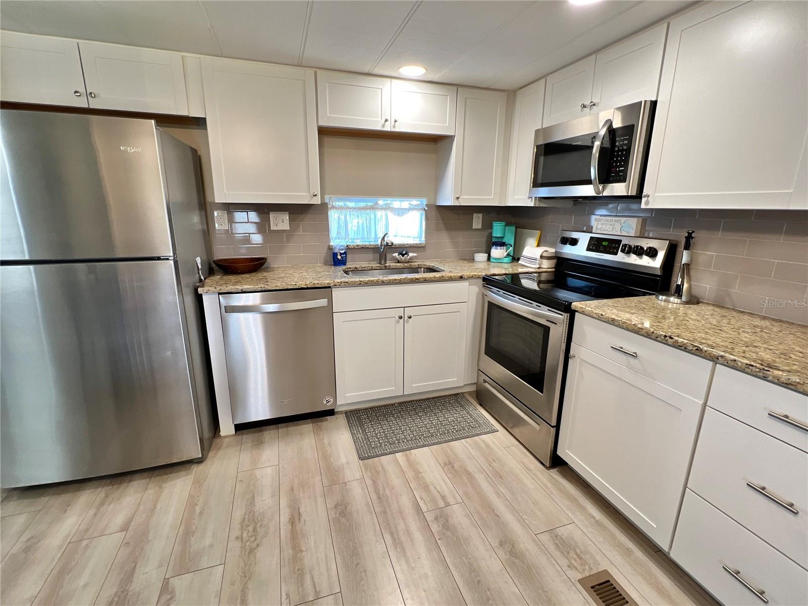 640 MOUNT LANCASTER AVE NE #648, ST PETERSBURG, FL, 33702