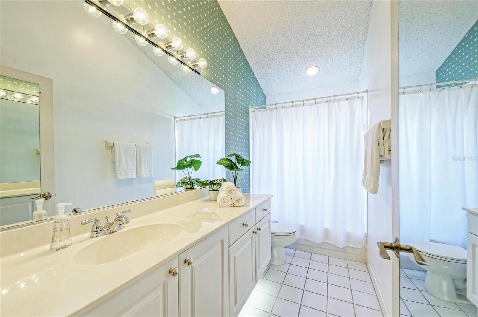 4916 LINSEY CT, SARASOTA, FL, 34243