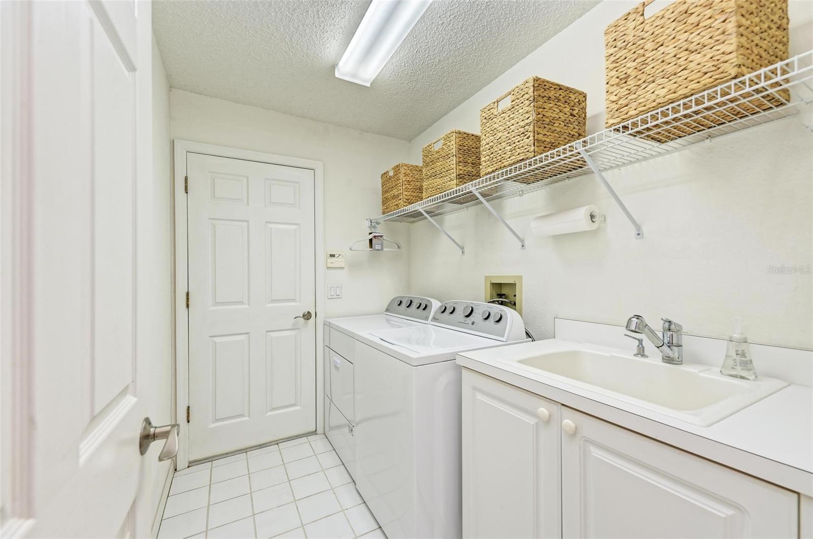 4916 LINSEY CT, SARASOTA, FL, 34243