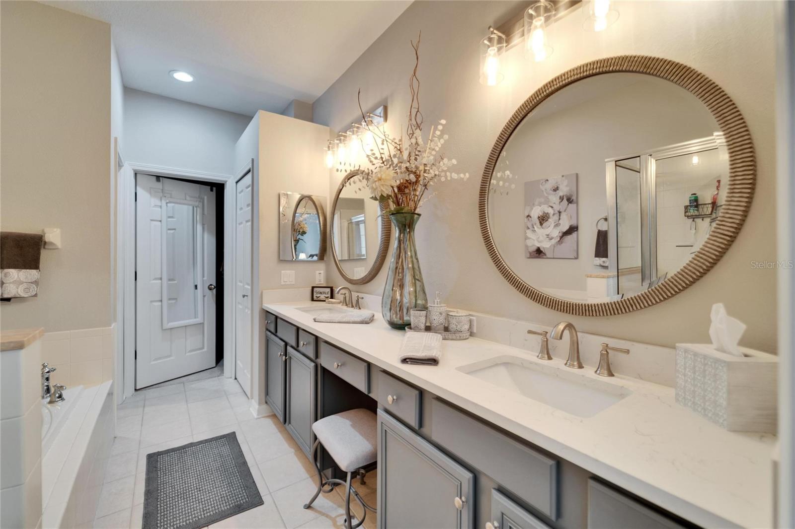 221 SELA COVE CIR, APOLLO BEACH, FL, 33572