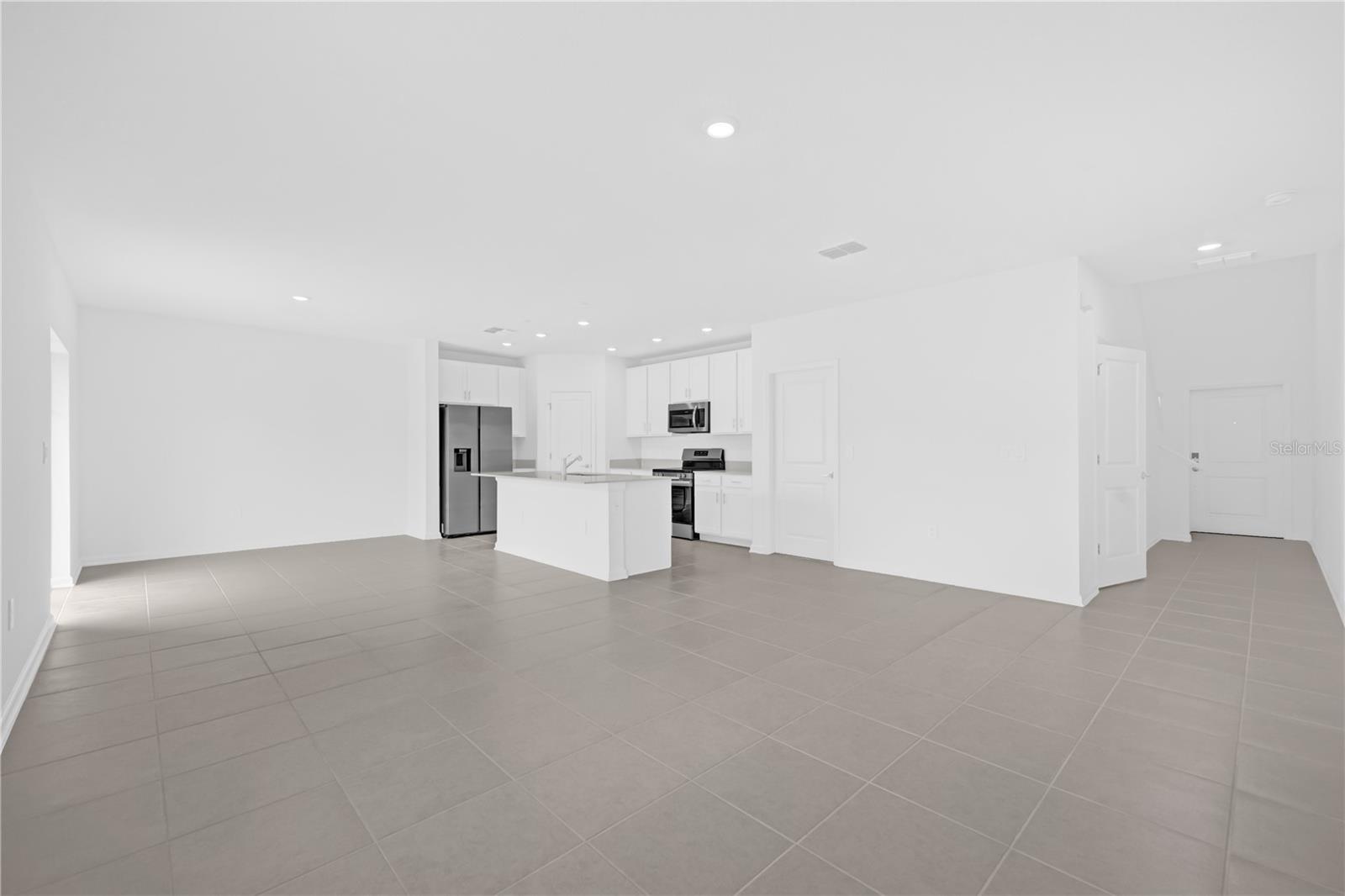 2743 ARMSTRONG AVE, CLERMONT, FL, 34714