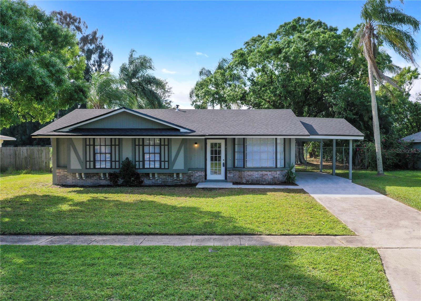 457 NE CAMELOT DR, PORT ST LUCIE, FL, 34983