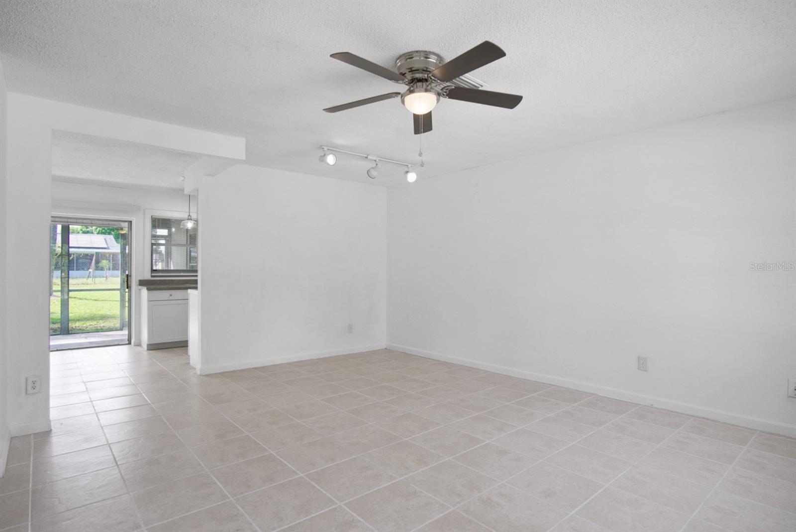 457 NE CAMELOT DR, PORT ST LUCIE, FL, 34983