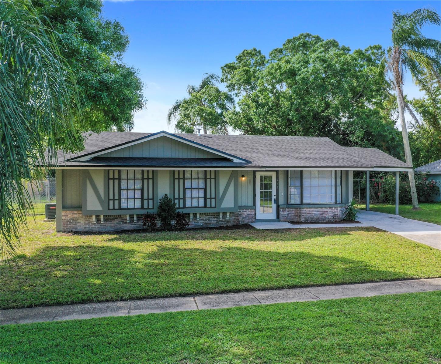 457 NE CAMELOT DR, PORT ST LUCIE, FL, 34983