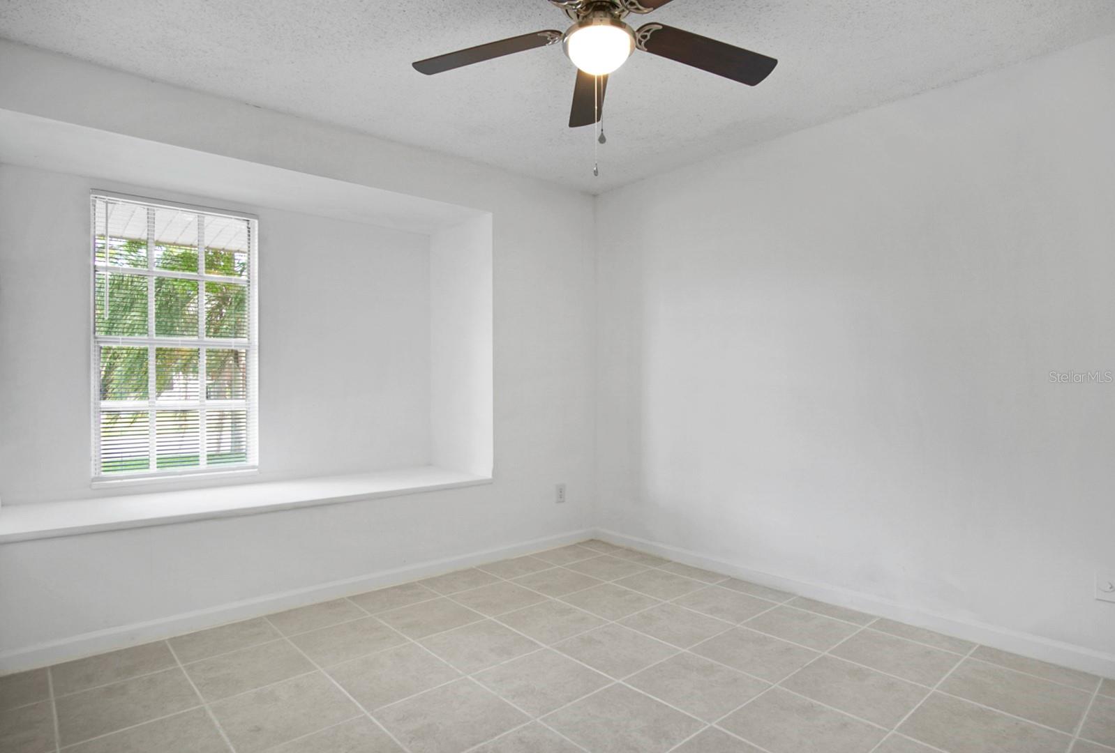 457 NE CAMELOT DR, PORT ST LUCIE, FL, 34983