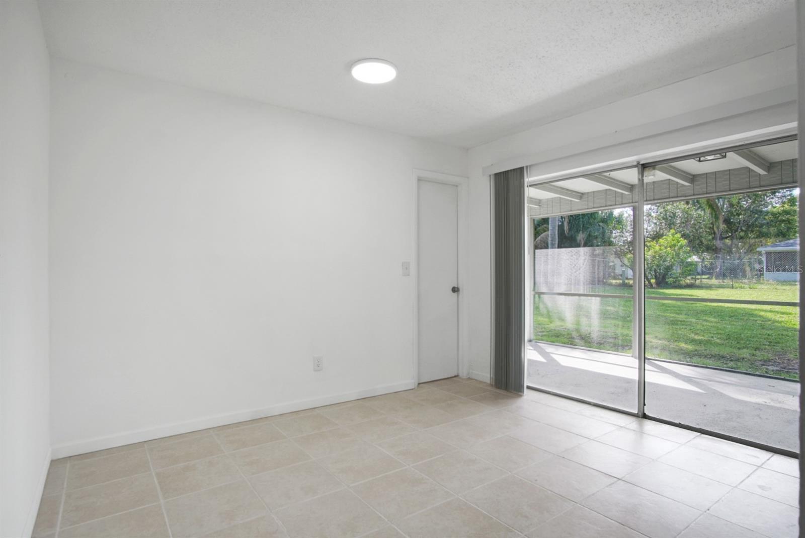 457 NE CAMELOT DR, PORT ST LUCIE, FL, 34983