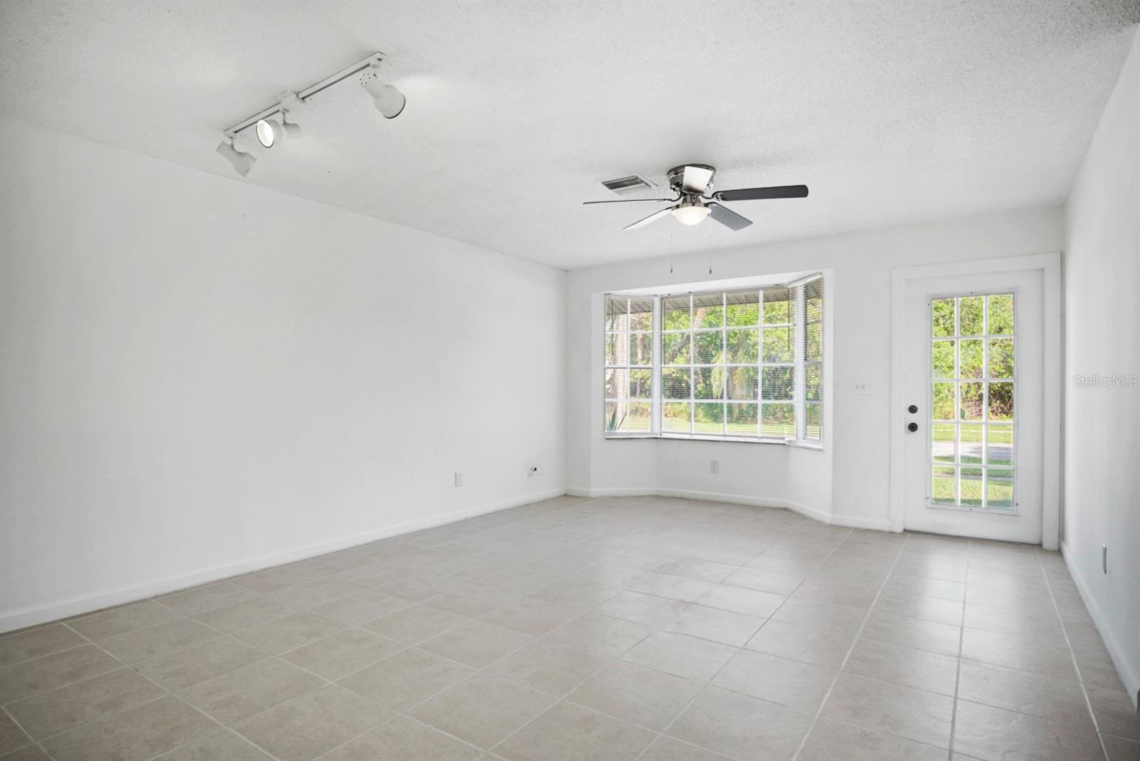 457 NE CAMELOT DR, PORT ST LUCIE, FL, 34983