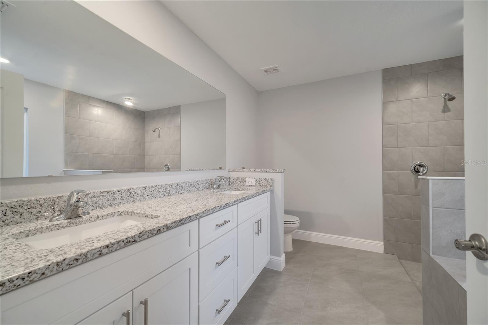 421 BRITTEN DR, KISSIMMEE, FL, 34758