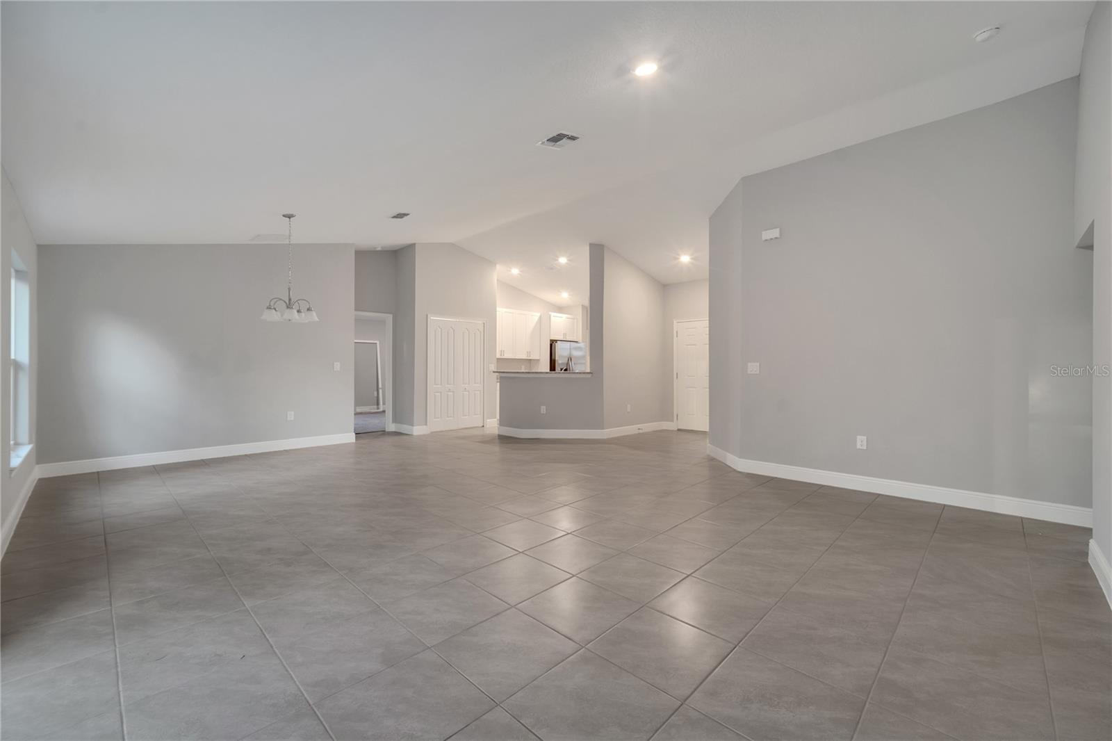 421 BRITTEN DR, KISSIMMEE, FL, 34758