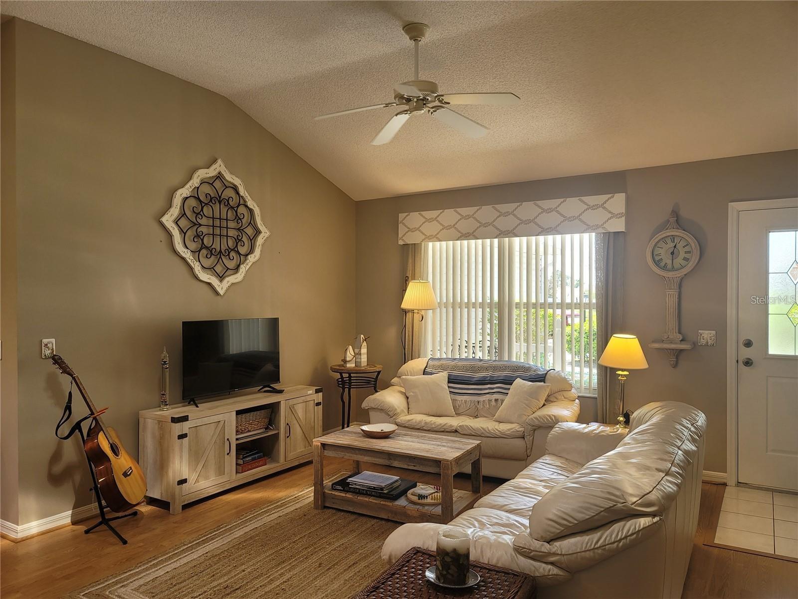 1317 JIMENEZ CT, LADY LAKE, FL, 32159