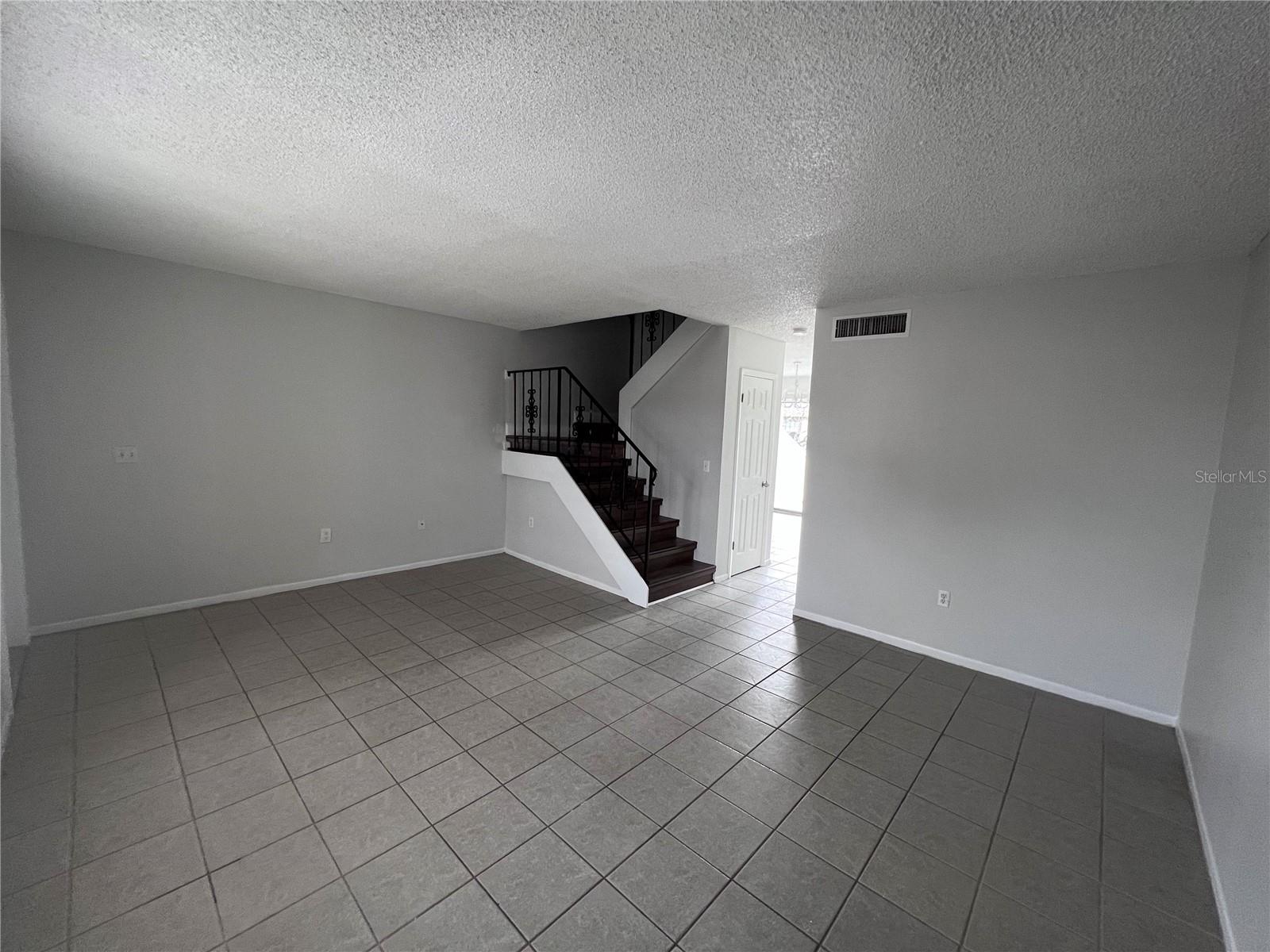 6046 VILLAGE CIR #6046, ORLANDO, FL, 32822