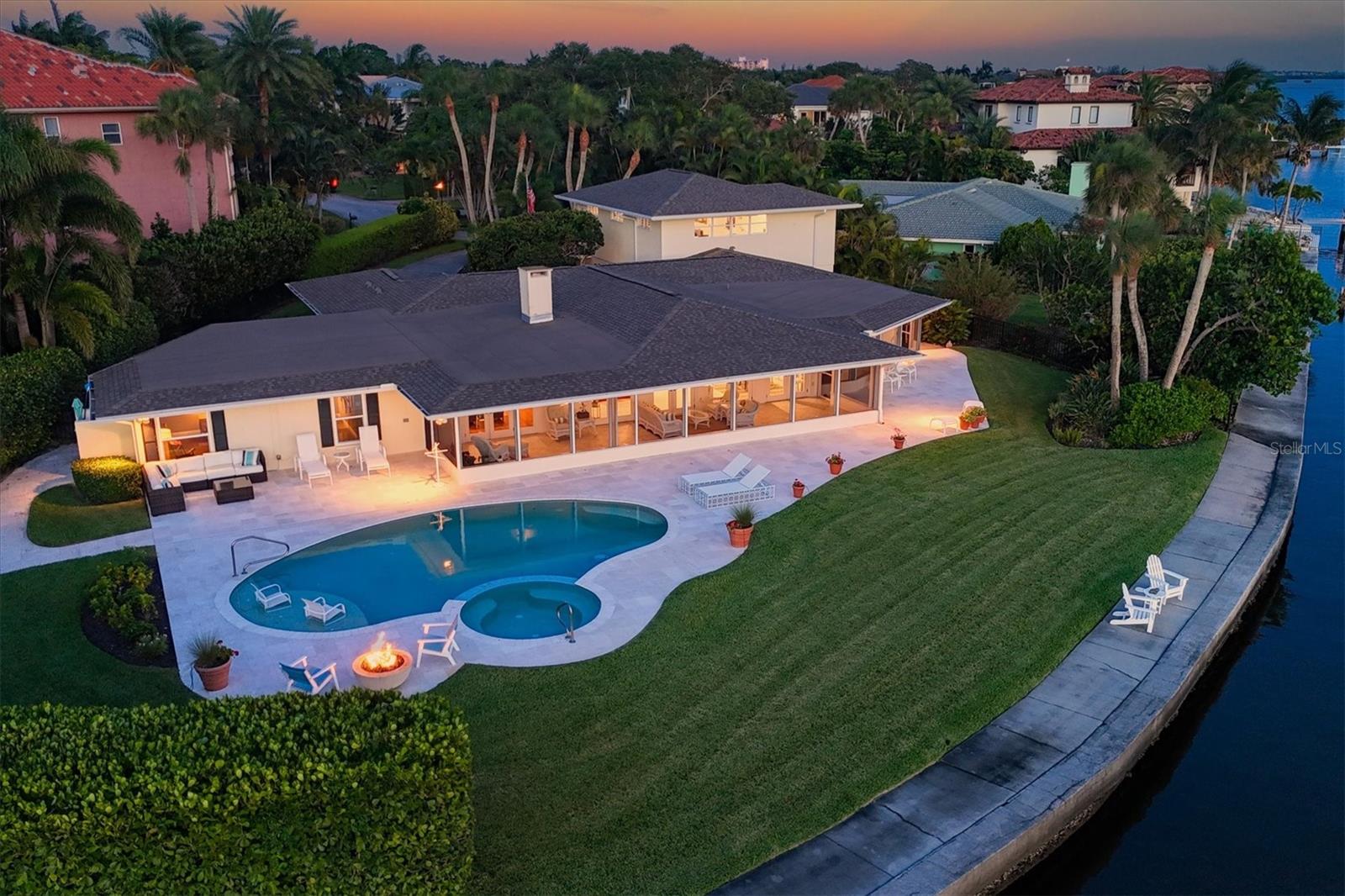 1701 SANDALWOOD DR, SARASOTA, FL, 34231