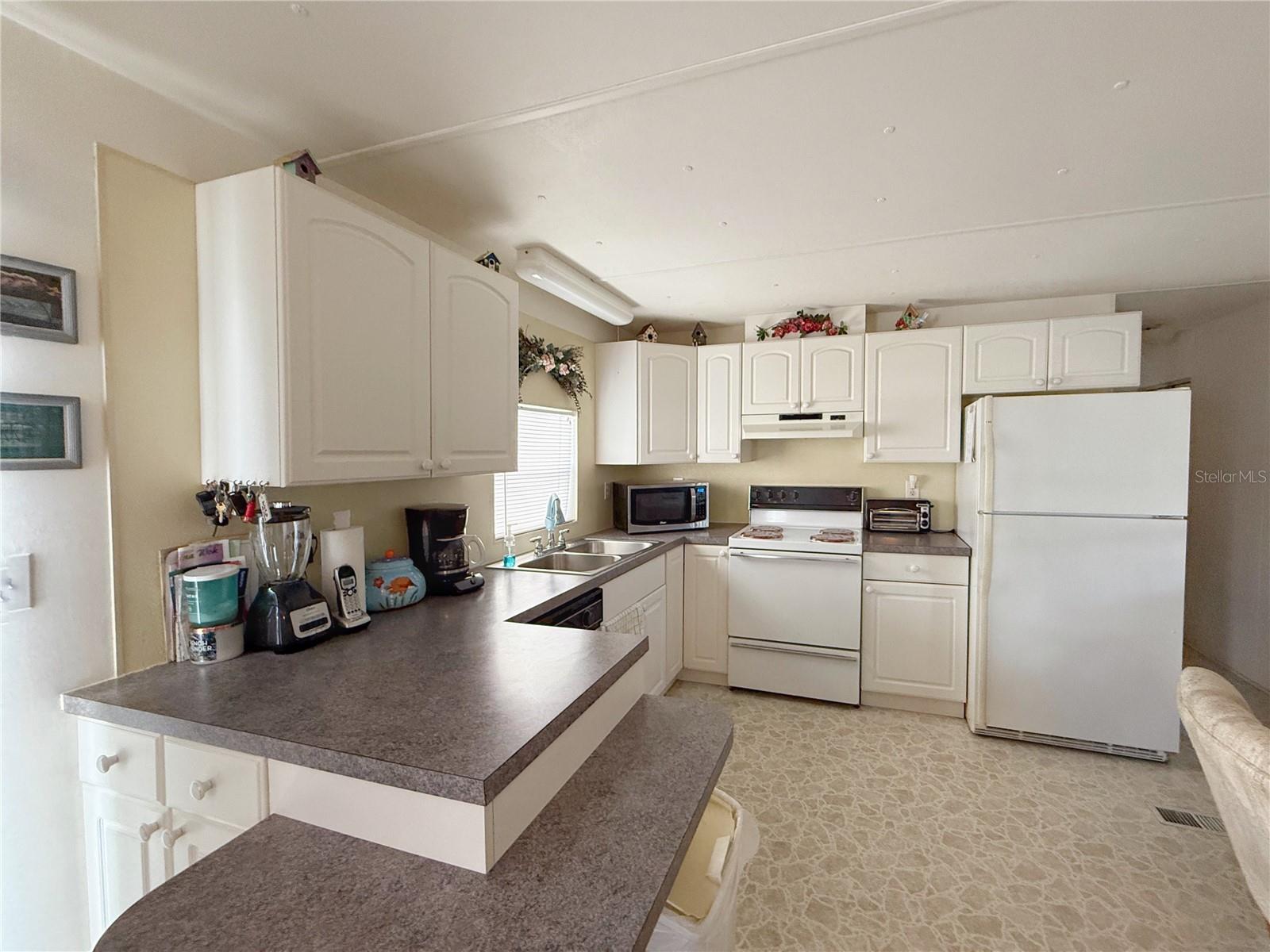312 S PORT ROYAL LN, APOLLO BEACH, FL, 33572