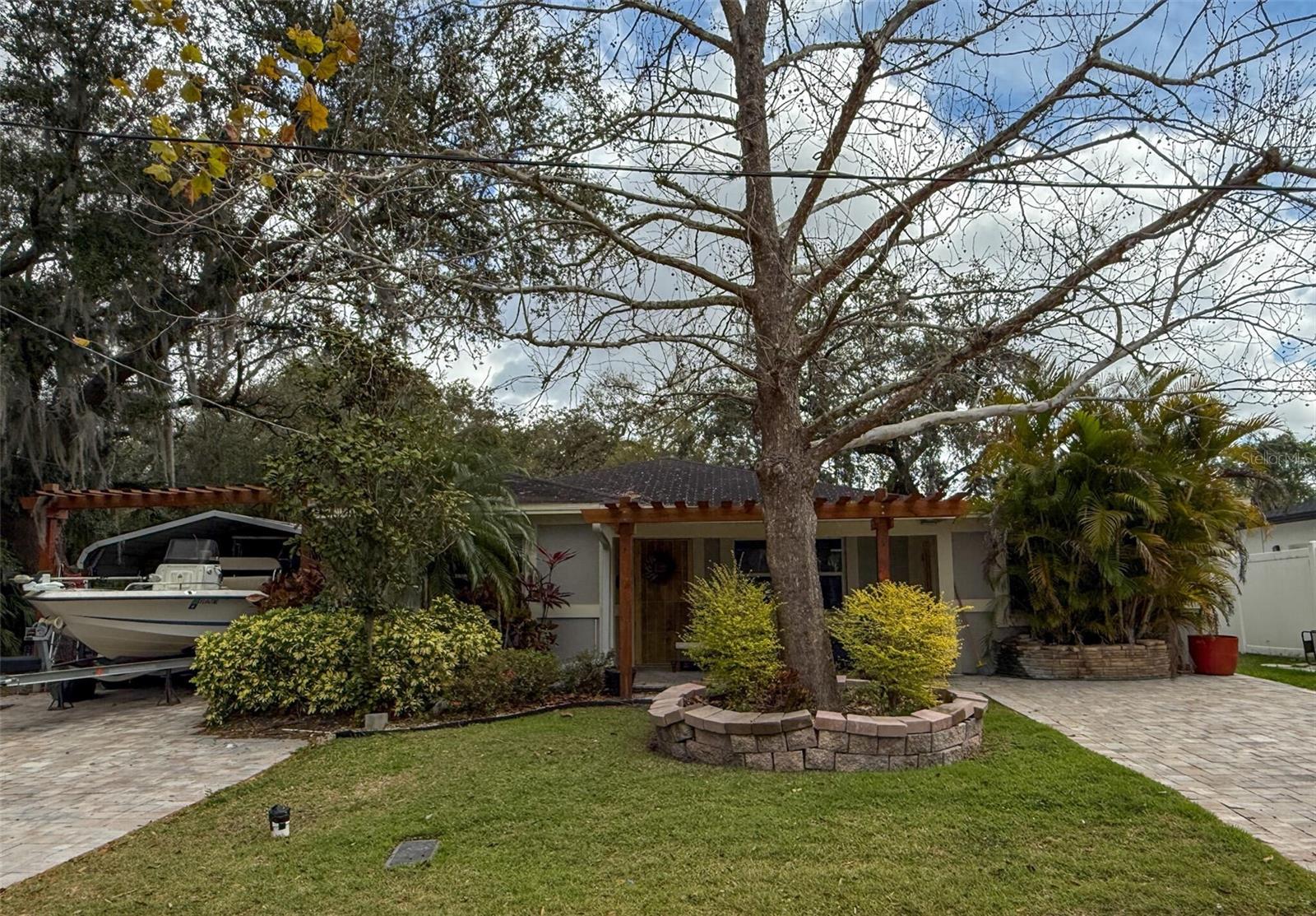 6915 N RIVER BLVD, TAMPA, FL, 33604