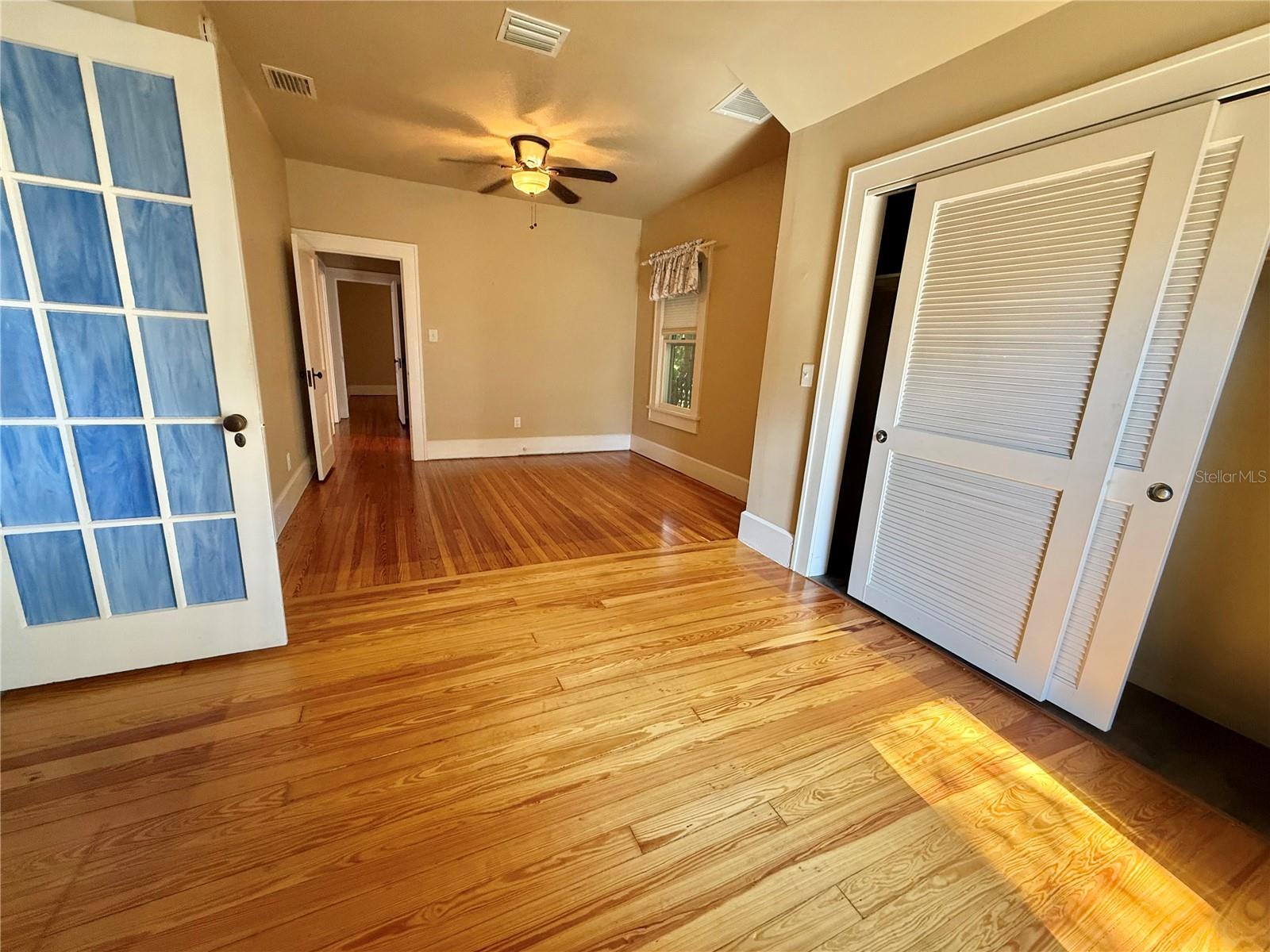 526 11TH AVE NE, ST PETERSBURG, FL, 33701