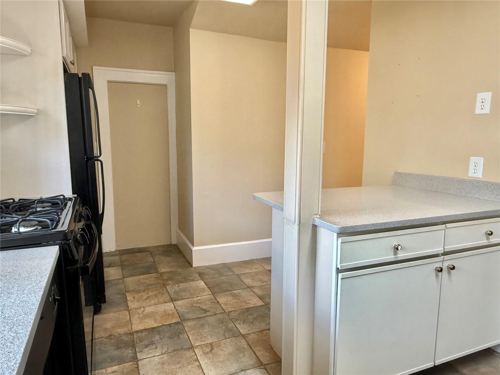 526 11TH AVE NE, ST PETERSBURG, FL, 33701