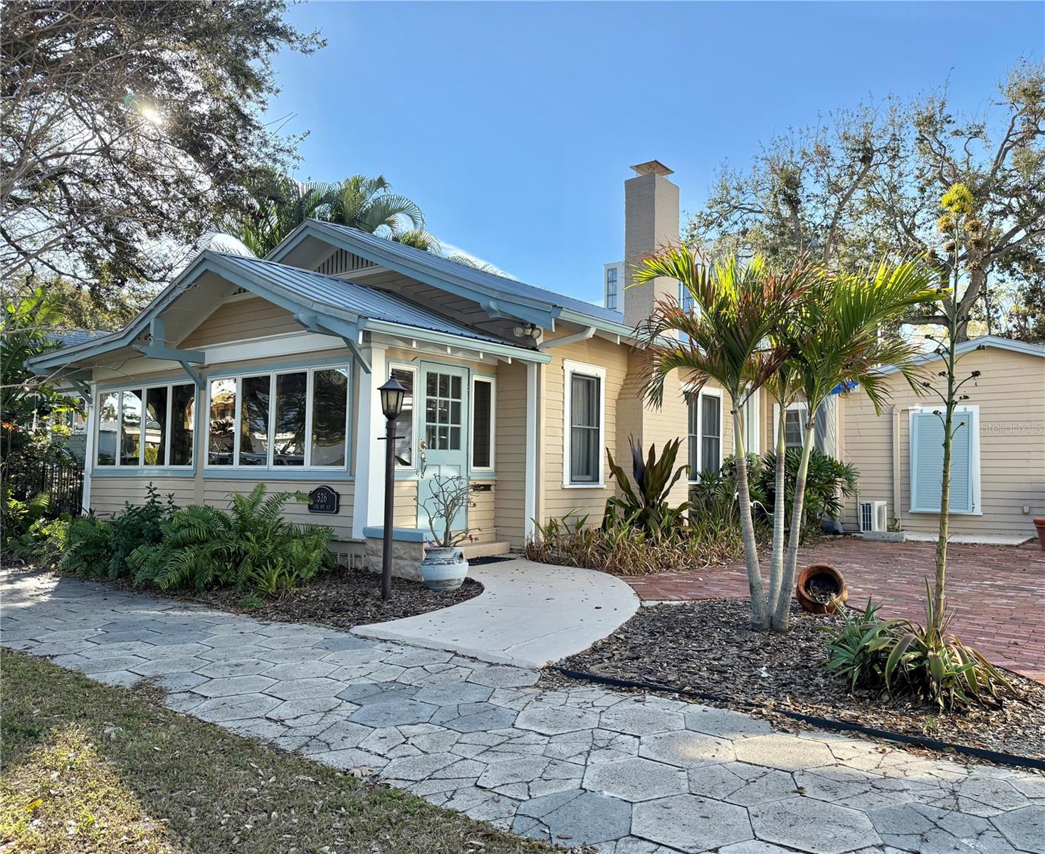 526 11TH AVE NE, ST PETERSBURG, FL, 33701
