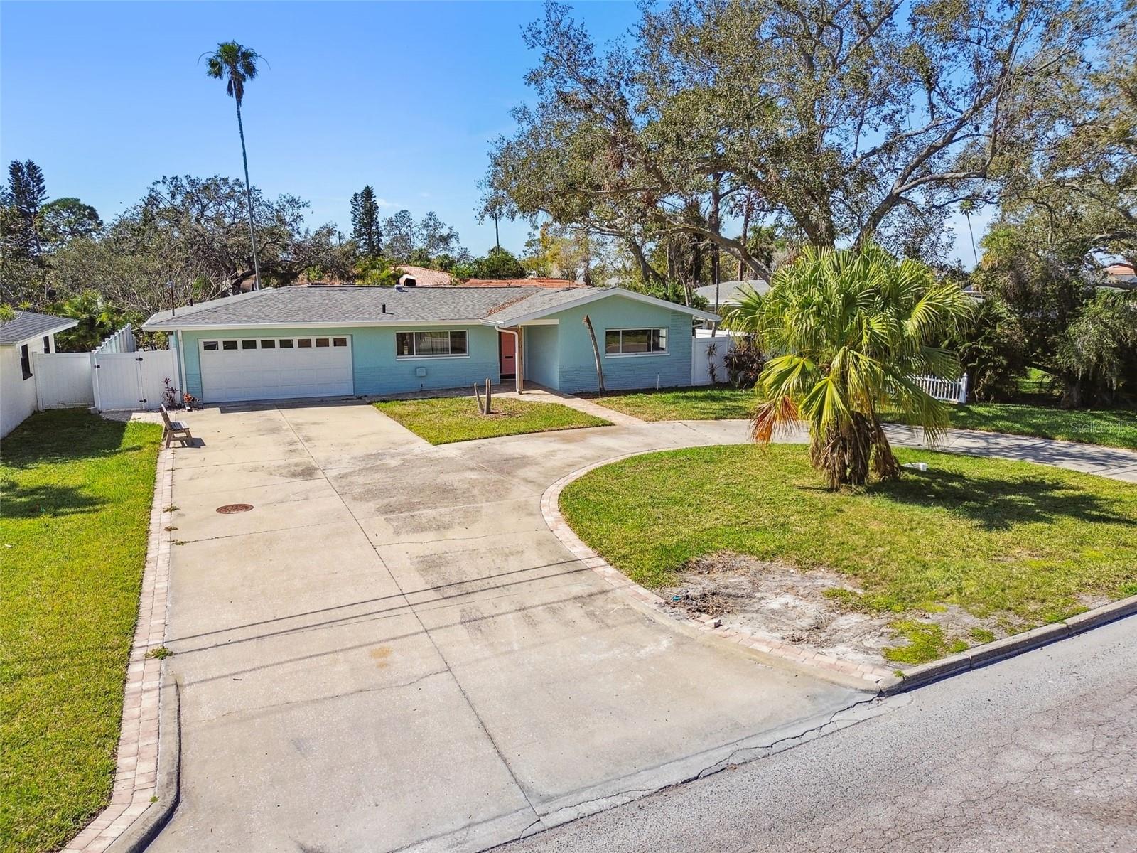 5050 VENETIAN BLVD NE, ST PETERSBURG, FL, 33703