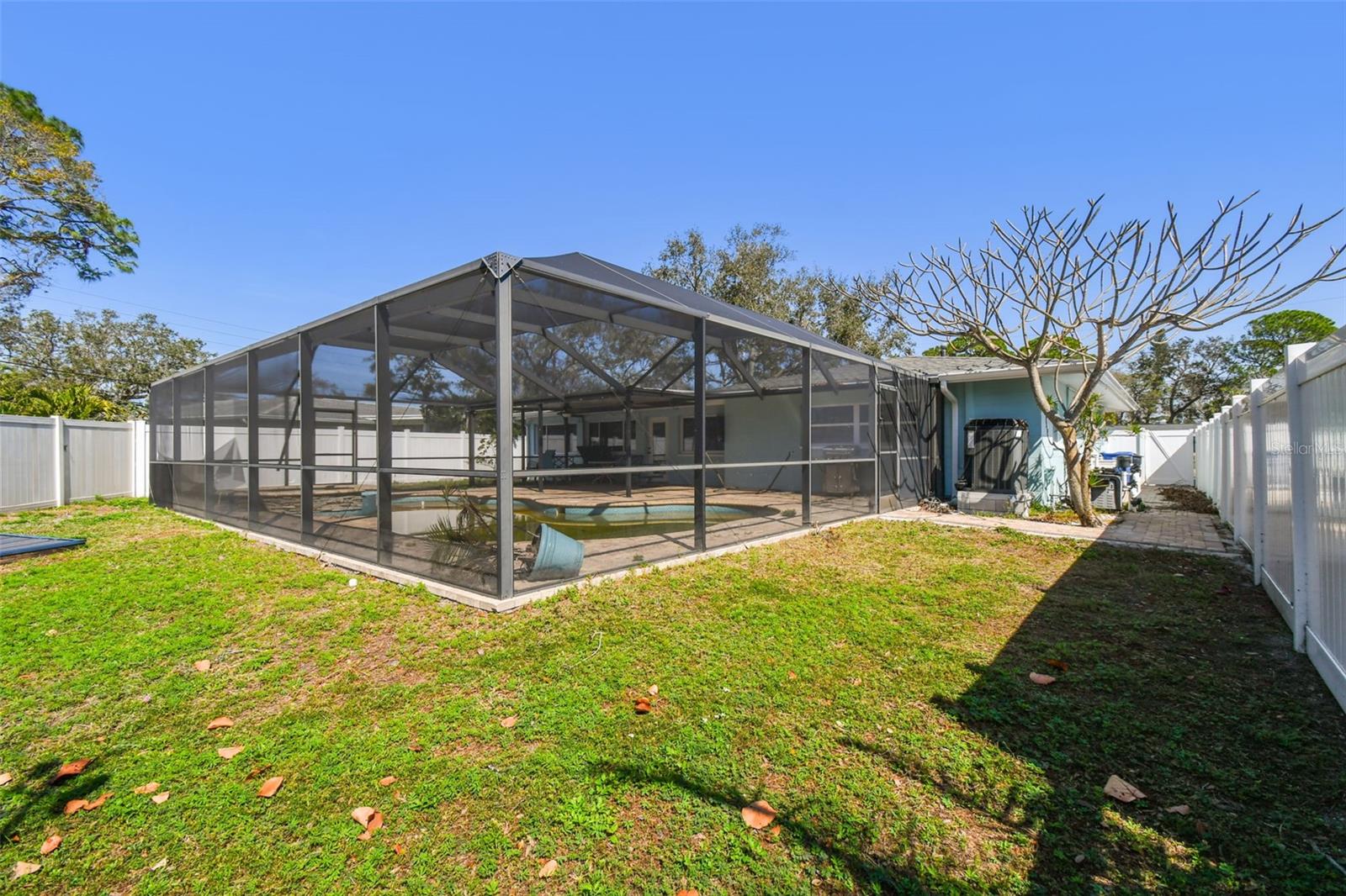 5050 VENETIAN BLVD NE, ST PETERSBURG, FL, 33703
