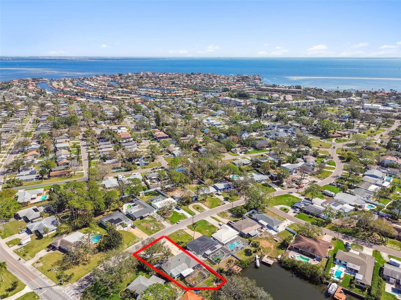 5050 VENETIAN BLVD NE, ST PETERSBURG, FL, 33703