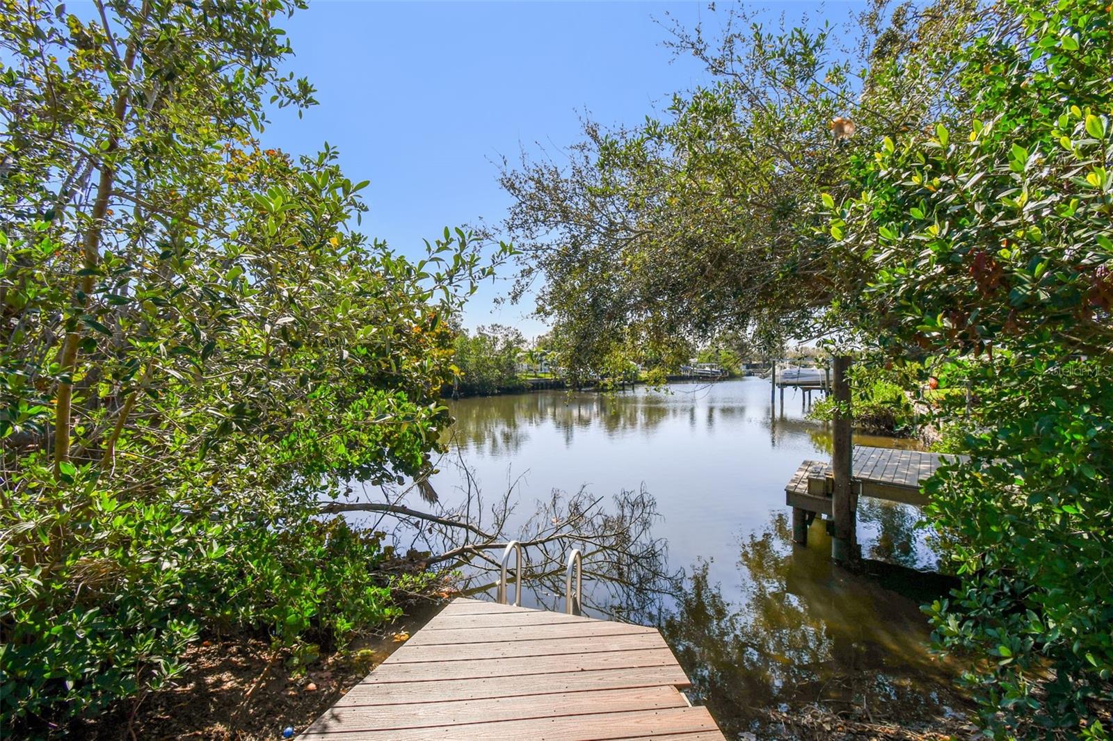 5050 VENETIAN BLVD NE, ST PETERSBURG, FL, 33703