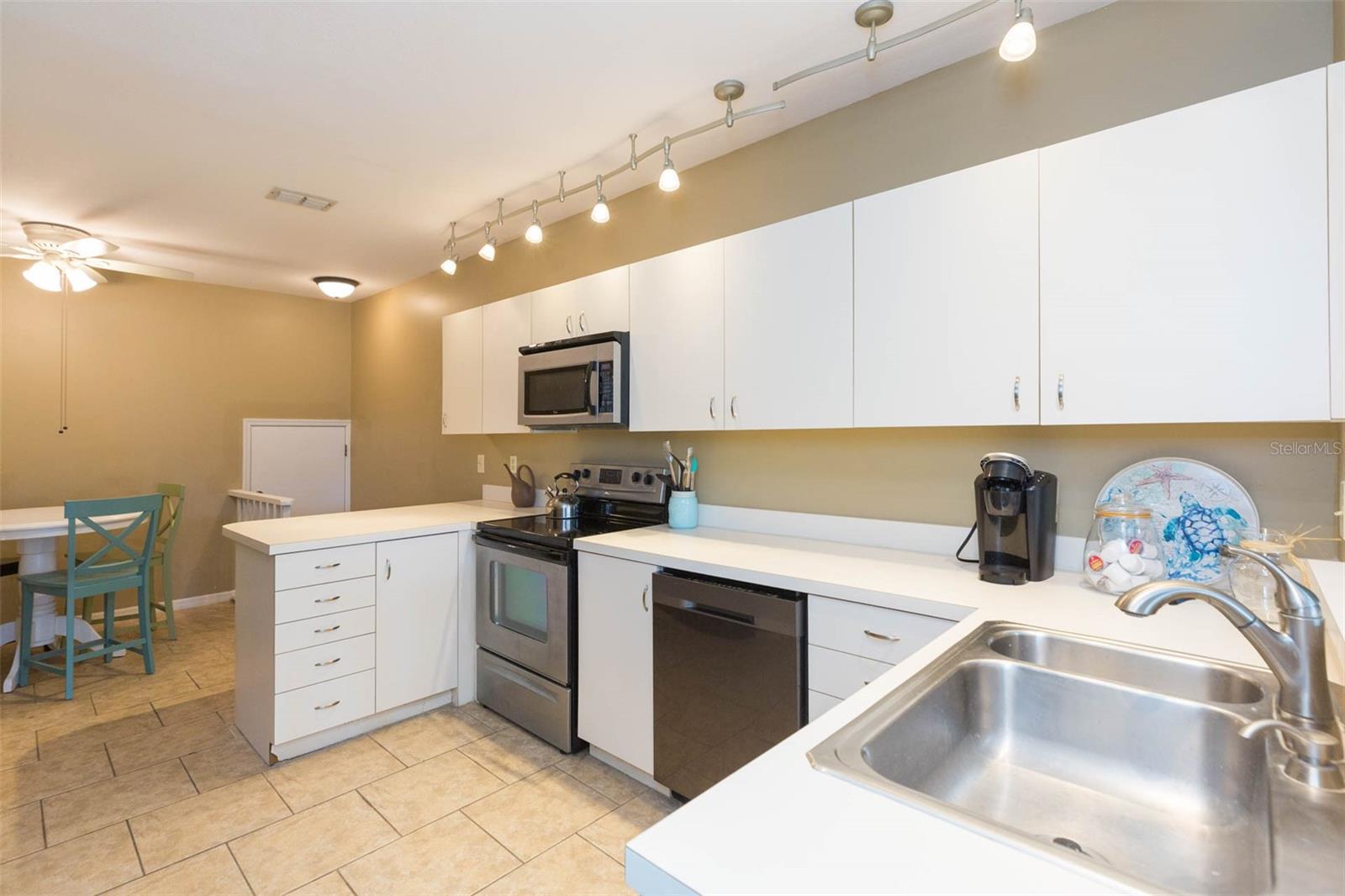 903 PINELLAS BAYWAY S #102, ST PETERSBURG, FL, 33715