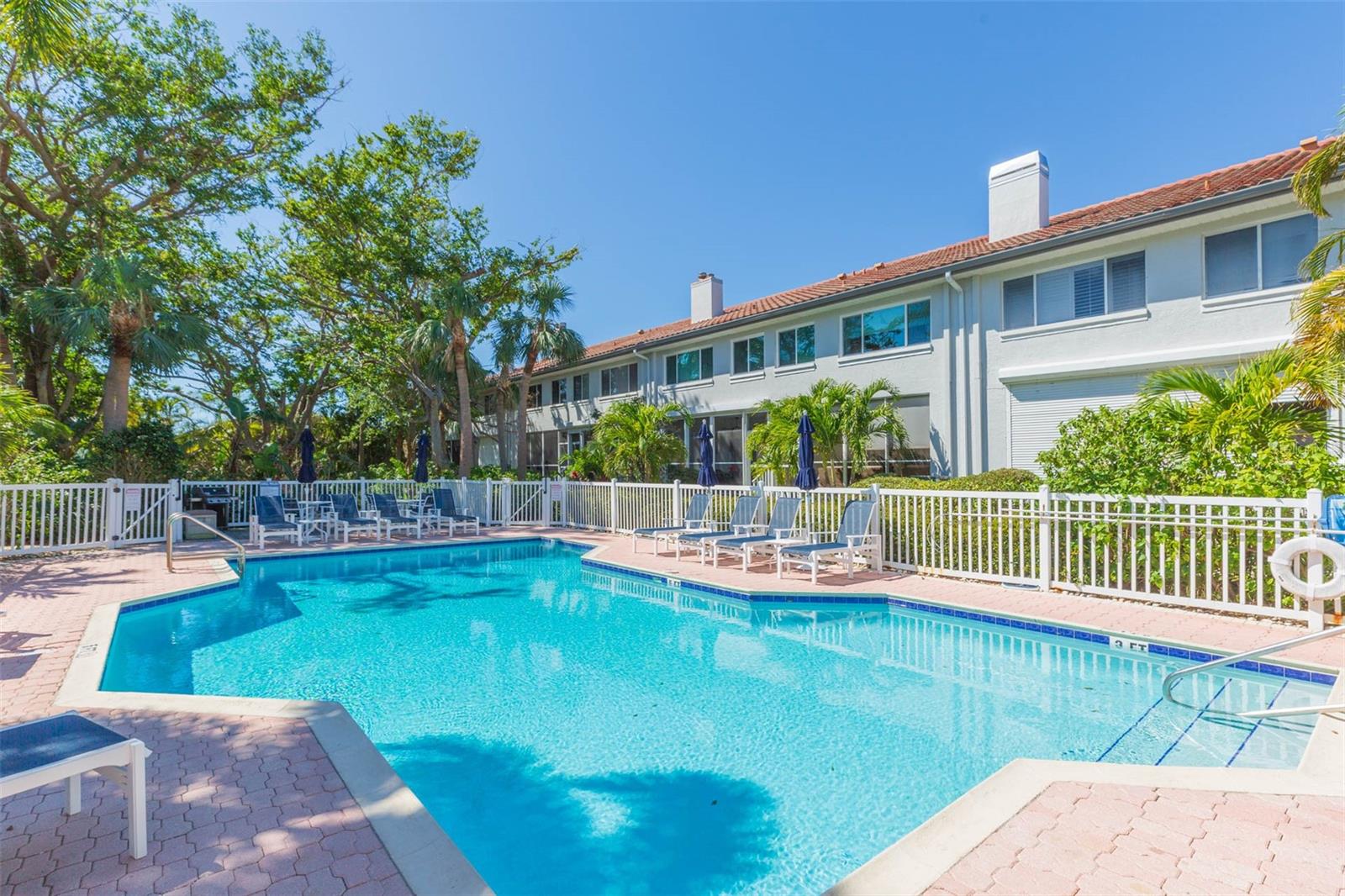 903 PINELLAS BAYWAY S #102, ST PETERSBURG, FL, 33715