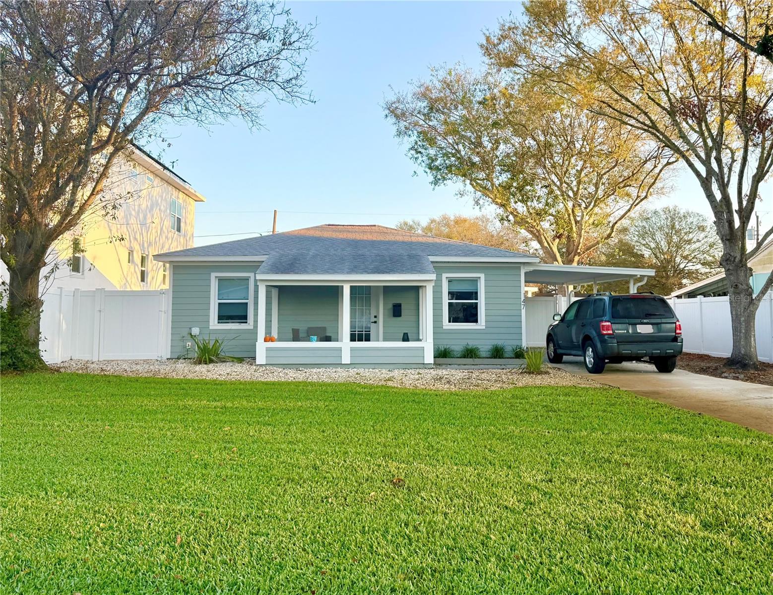 147 42ND AVE NE, ST PETERSBURG, FL, 33703