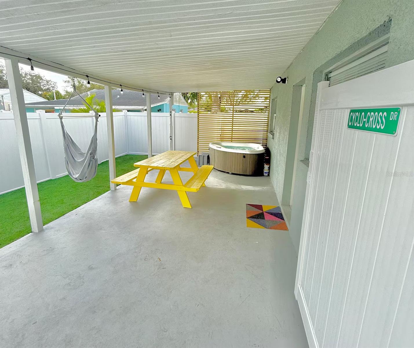 147 42ND AVE NE, ST PETERSBURG, FL, 33703