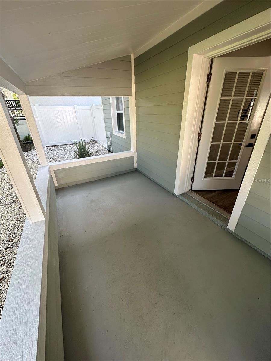 147 42ND AVE NE, ST PETERSBURG, FL, 33703