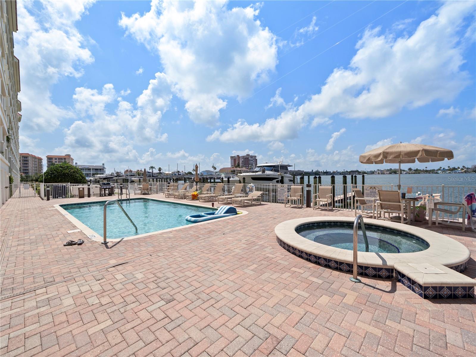 17735 GULF BLVD #204, REDINGTON SHORES, FL, 33708