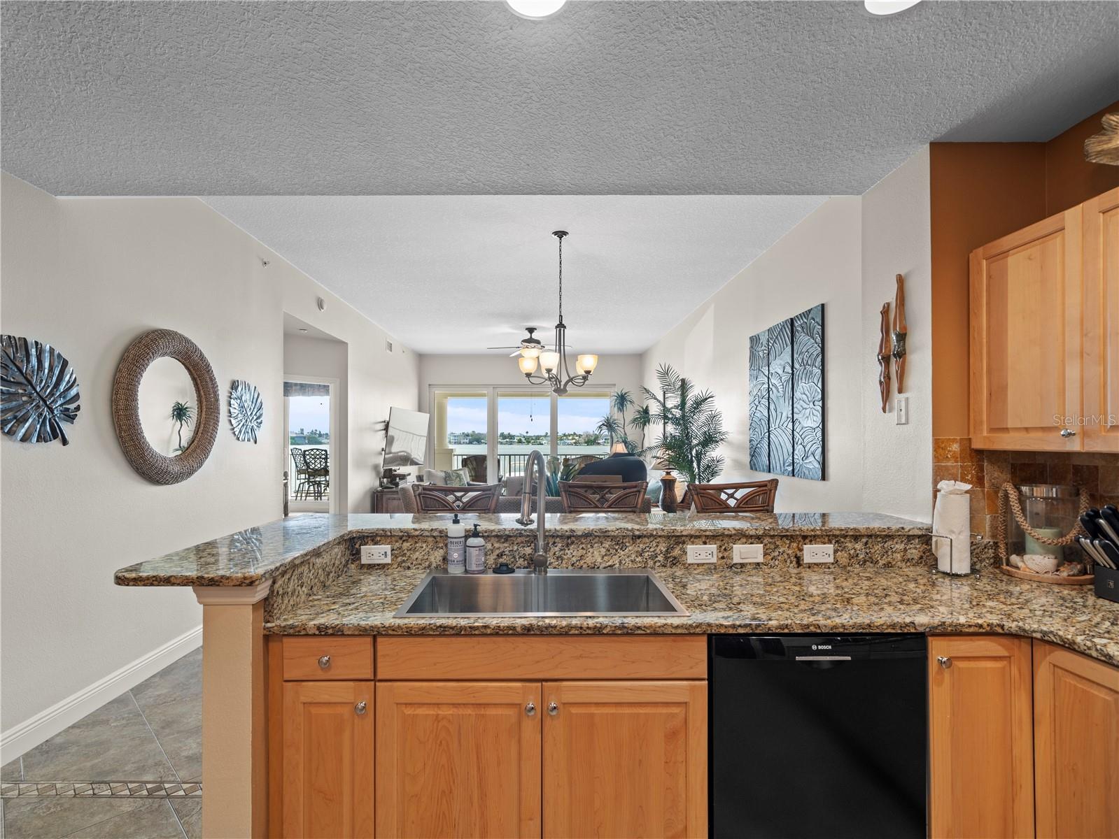 17735 GULF BLVD #204, REDINGTON SHORES, FL, 33708