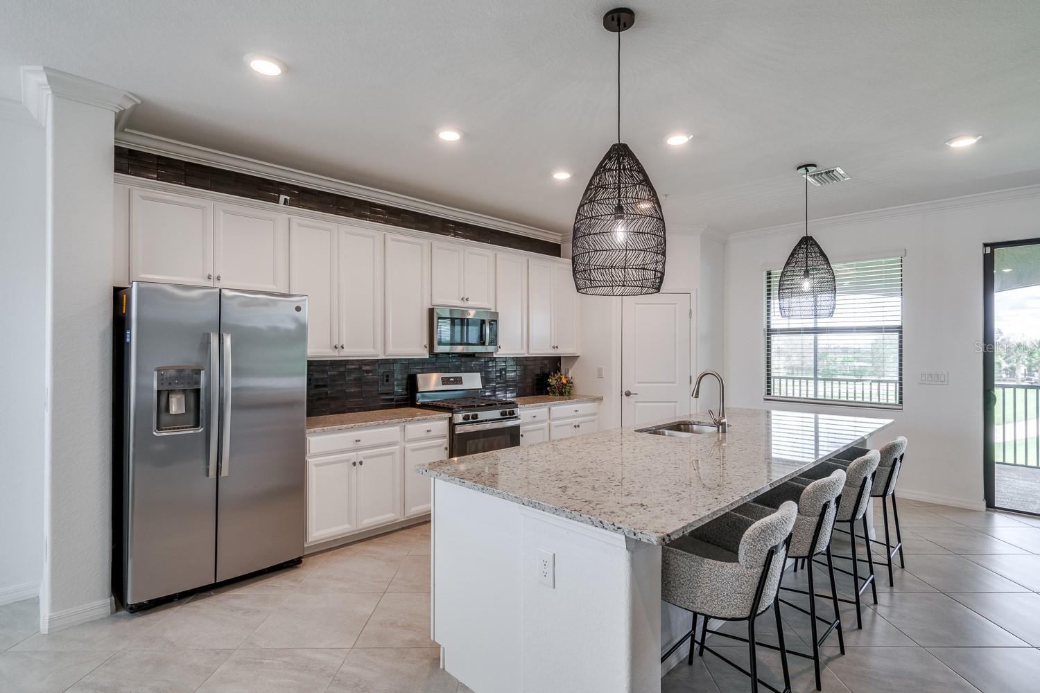 6005 WORSHAM LN #102, BRADENTON, FL, 34211