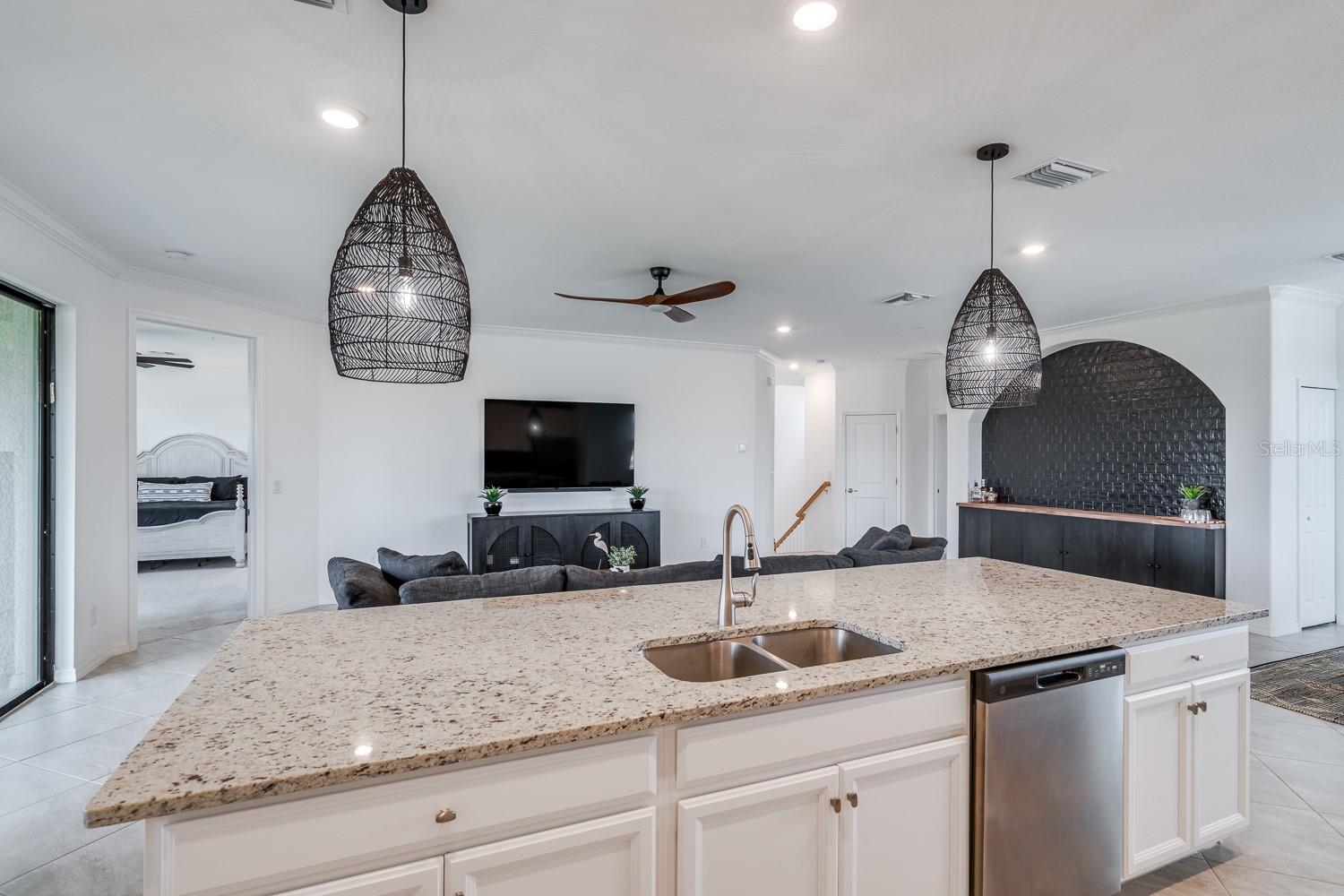 6005 WORSHAM LN #102, BRADENTON, FL, 34211