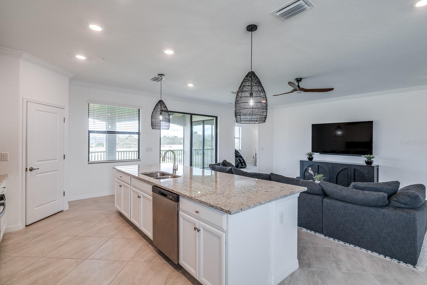 6005 WORSHAM LN #102, BRADENTON, FL, 34211