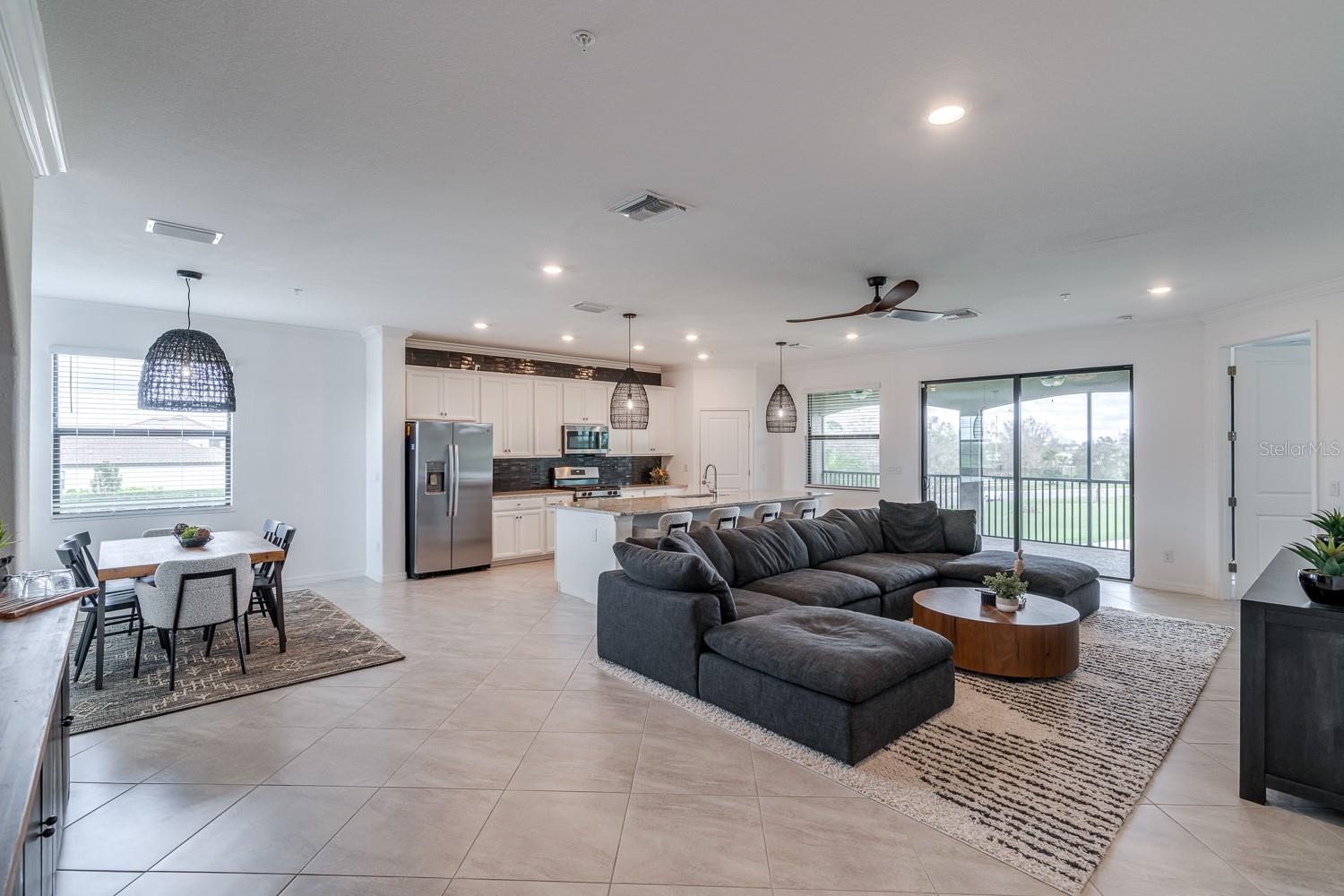 6005 WORSHAM LN #102, BRADENTON, FL, 34211