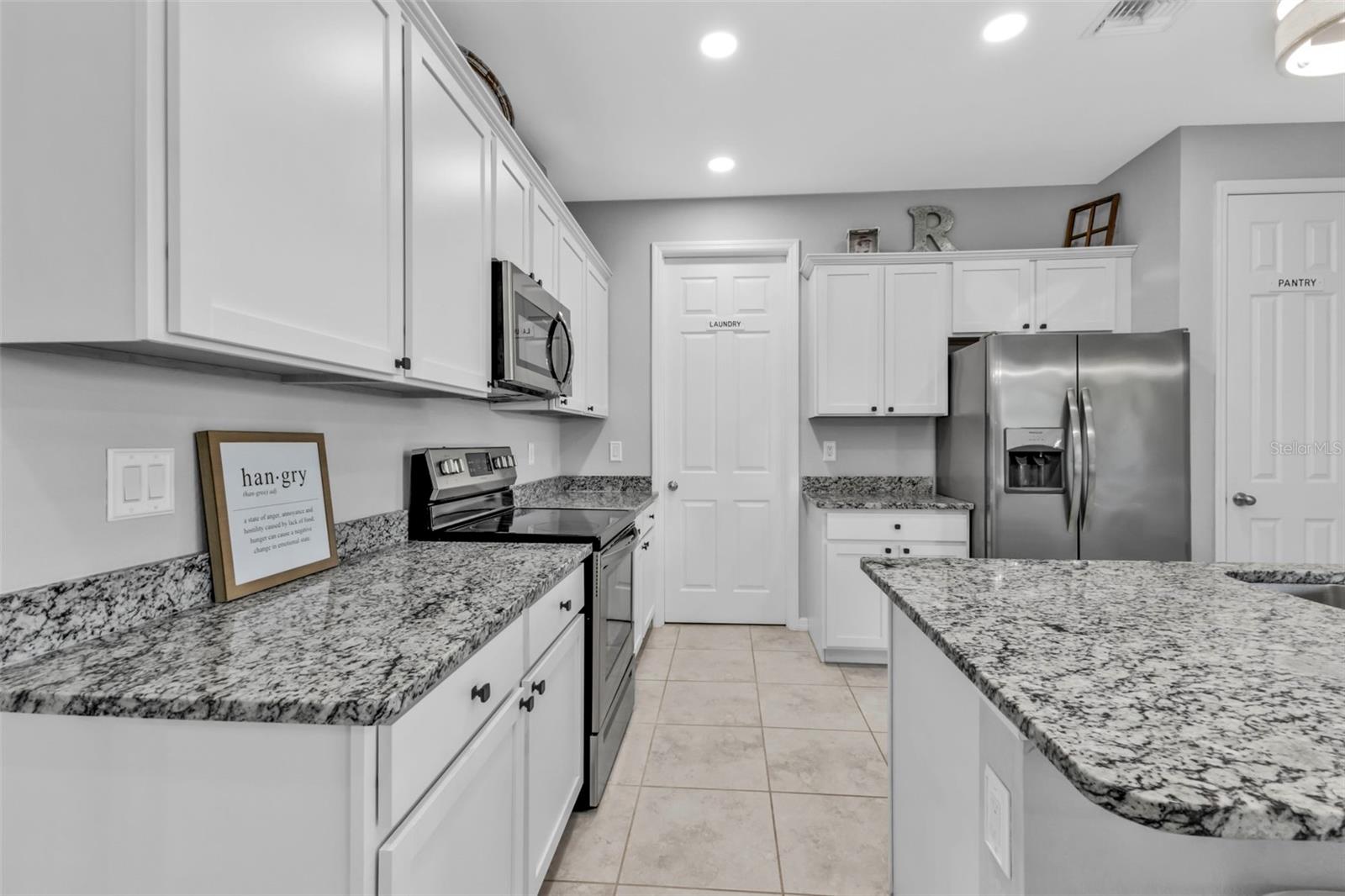 206 SANTAREM CIR, PUNTA GORDA, FL, 33983
